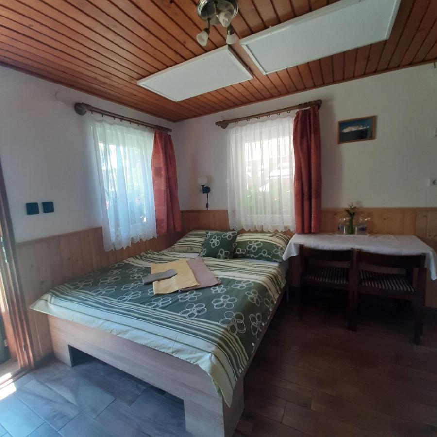 Rozsa Vendeghaz Hotel Visegrad Bagian luar foto